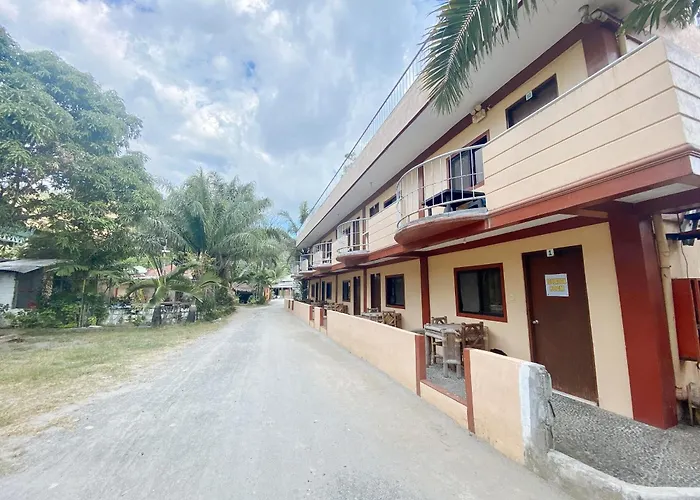 Reddoorz Hostel At Megans Paradisio Beach Resort