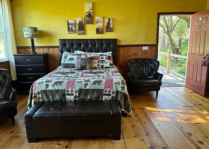 Sequoia River Front Cabins