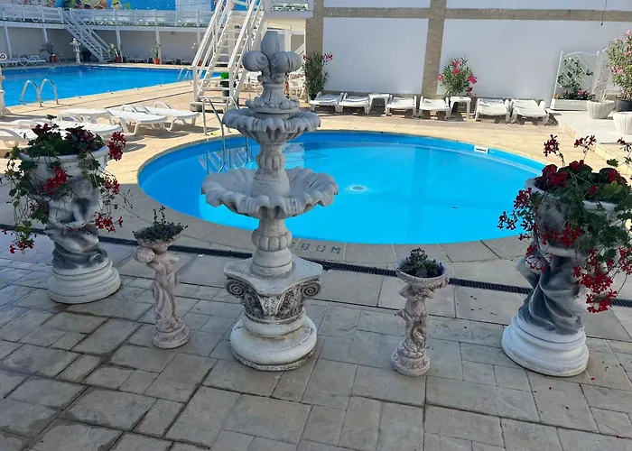 Hotel Imperium & Pool
