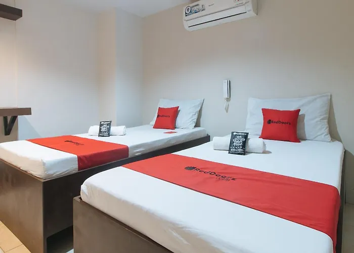 Reddoorz @ Bridgeway Hotel Tuguegarao City