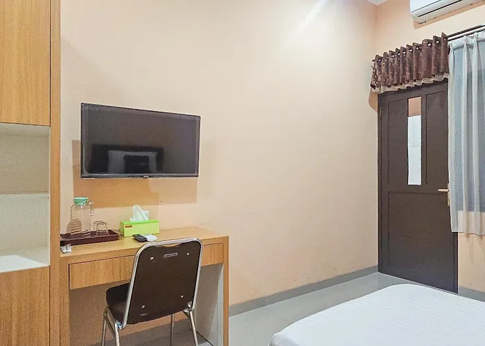 Urbanview Mj House Syariah Bandung