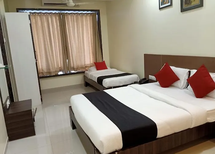 Jagdish Deluxe Hotel