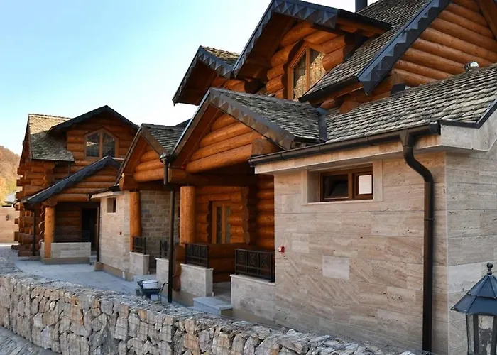 Hotel Emrovic Raj