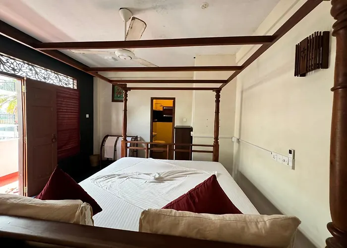 Luthmin River View Hotel