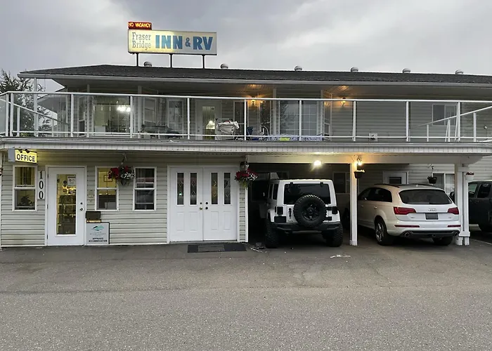 Fraser Bridge Inn
