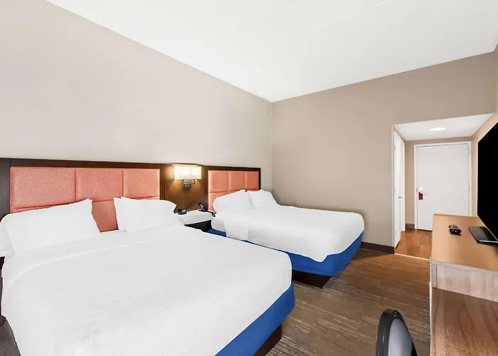 Hampton Inn Pennsville
