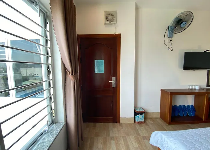 Hoàng Hưng Hotel