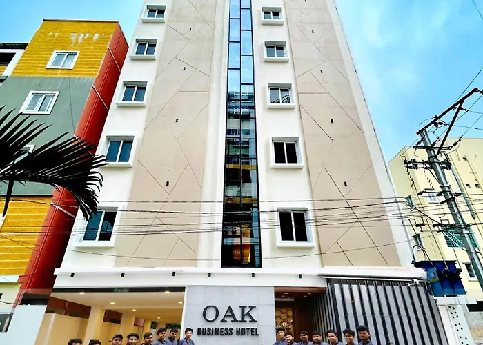 Oak Business Hotel