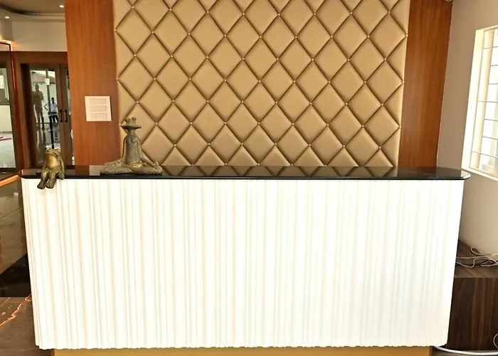 Hometown Sharu'S Inn A Luxury Hotel
