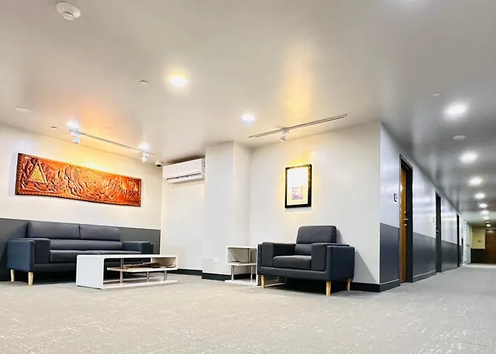 West Plaza Hotel At Lebuu Street