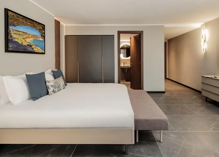 Isabella Suites