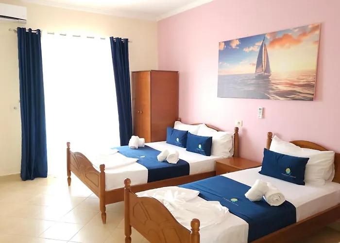 Friends House - Borsh Hotel