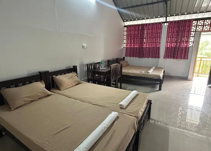 Athirappilly Inn Rooms & Suites