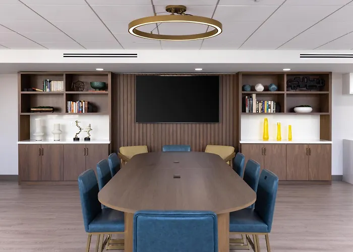 Holiday Inn & Suites Monterey Park - Los Angeles By Ihg