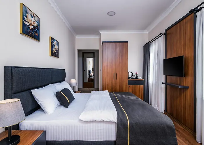 Sh Hotel Business