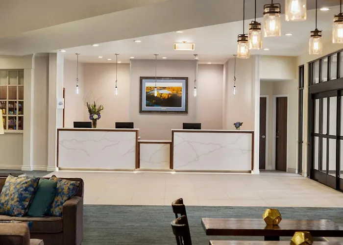 Delta Hotels By Marriott Helena Colonial