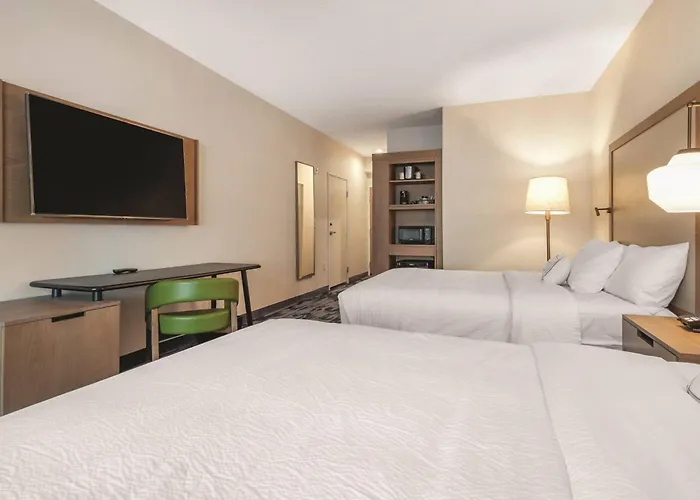 Fairfield Inn & Suites By Marriott Kansas City Shawnee