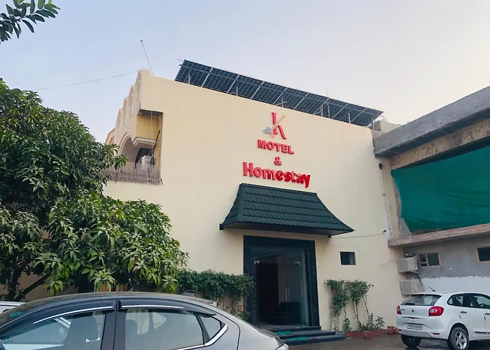 Kanha Hotel & Homestay