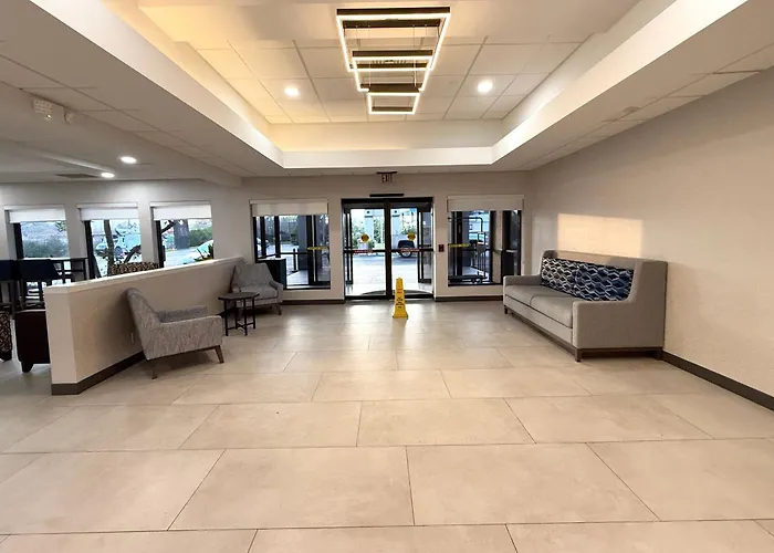 Quality Inn & Suites Baton Rouge West - Port Allen
