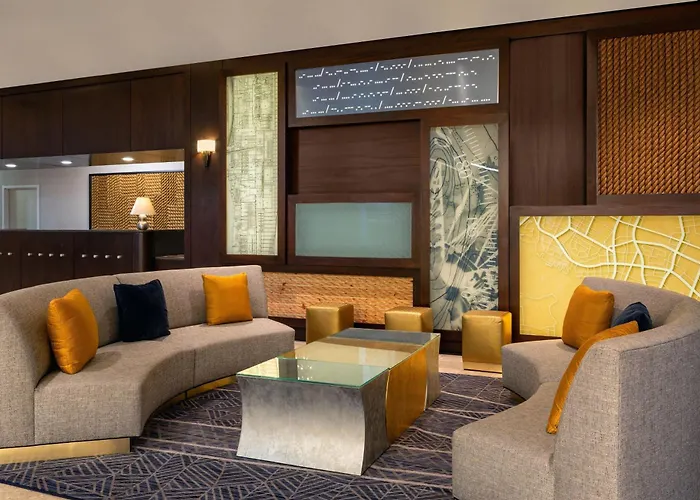 Sheraton Norfolk Waterside Hotel