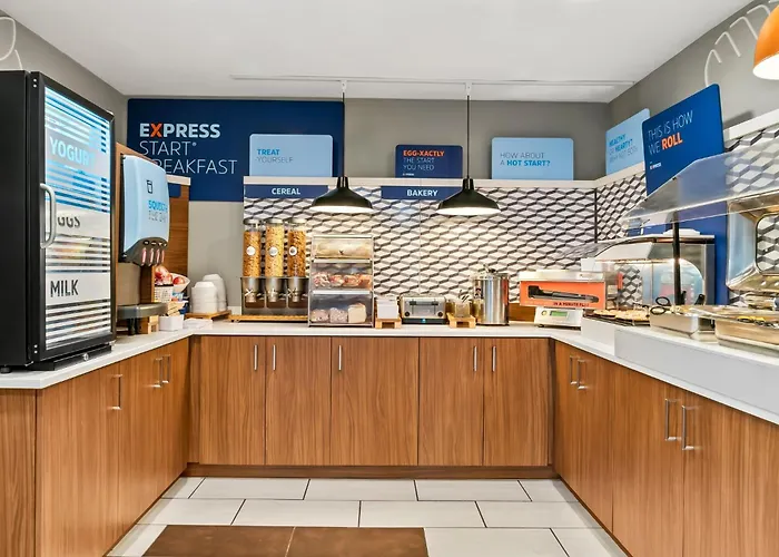 Holiday Inn Express Hotel & Suites Marion By Ihg