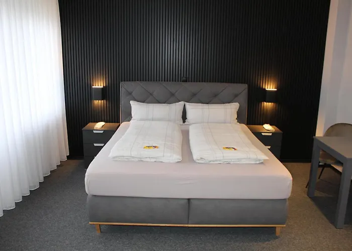 M&M Park Hotel