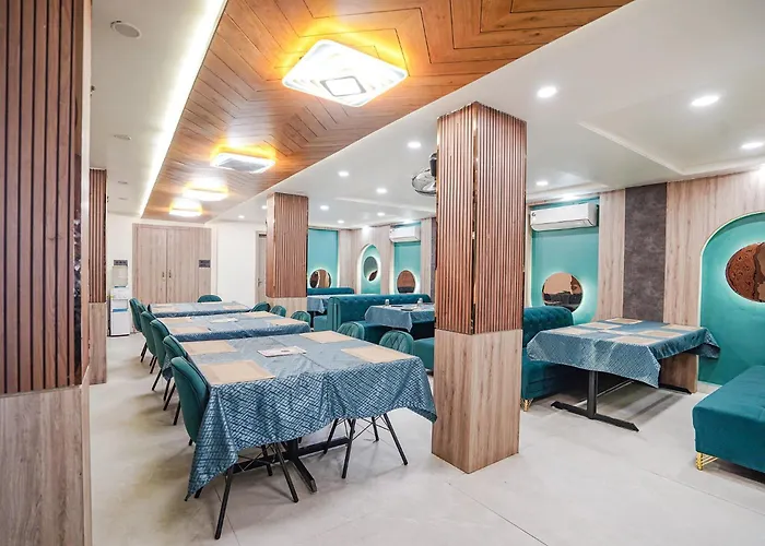 Fabhotel Shrinath Casa Inn
