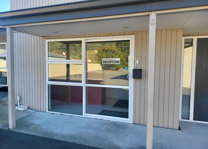Ferrylink Motel