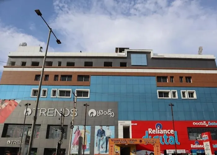 Hotel Madhuvan Grand