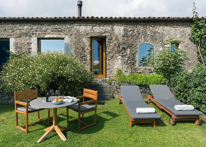 Monaci Delle Terre Nere