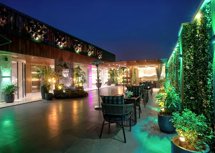 Hotel Gold The Royal A Luxurious Stay- Near New Delhi Railway Station & Connaught Place