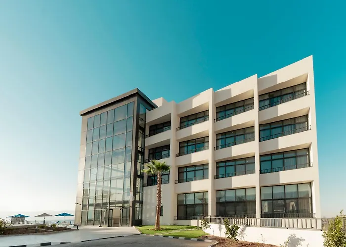 Diamond Palm Hotel&Resort