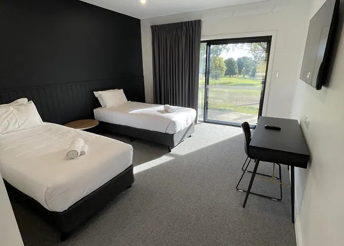 Harden Country Club Motel
