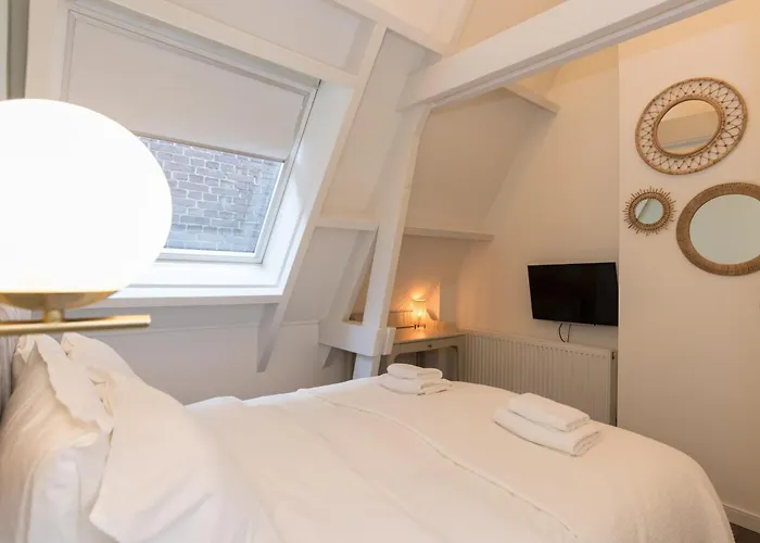 Six Boutique Hotel