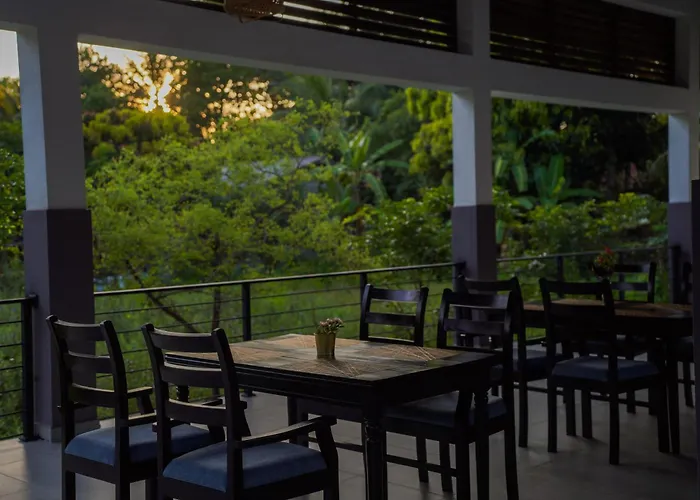 Lion Gate Hotel Sigiriya