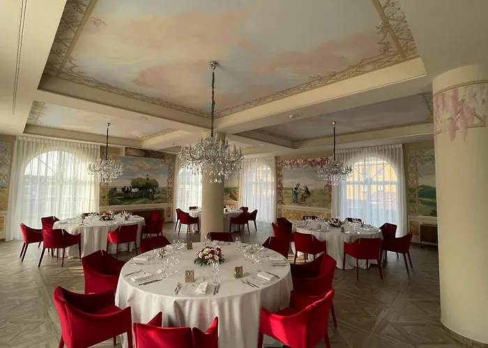 Accomodation Hotel Castello Il Codirosso