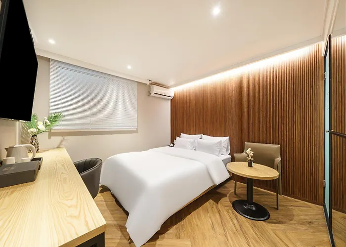 No 25 Hotel Dongam Branch