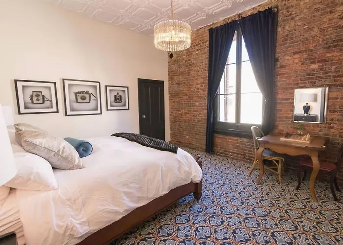 Speakeasy 2 Room Suite