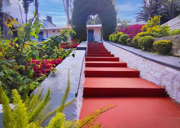 7 Roads Resort 50Mts To Lake