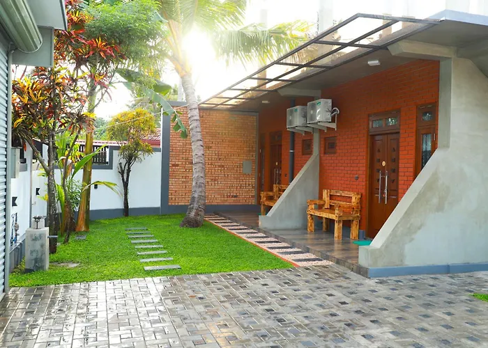 Airport Colombo Pocket Paradise