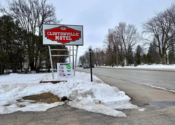 Clintonville Motel