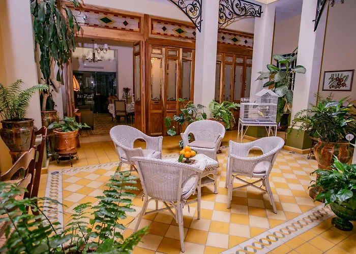 Grand Casa Naranjos, Hospedaje Alteno