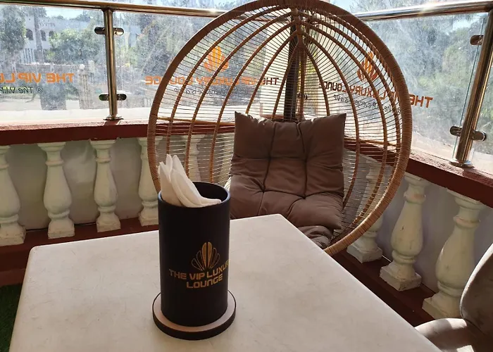 The Vip Luxury Lounge Hotel