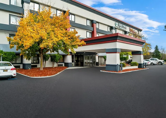 Hometowne Studios By Red Roof Flint