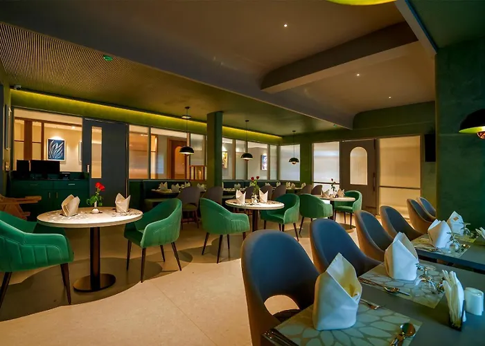 Hotel Grand Aria