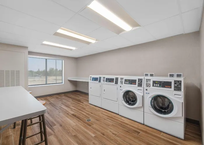 Hampton Inn & Suites Bakersfield Central
