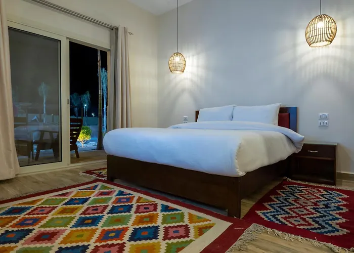 Azad Siwa Hotel