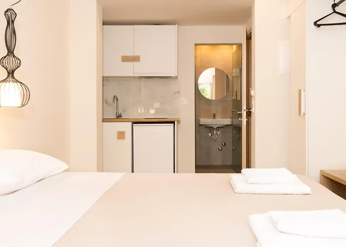 Mystery Suites And Apartments