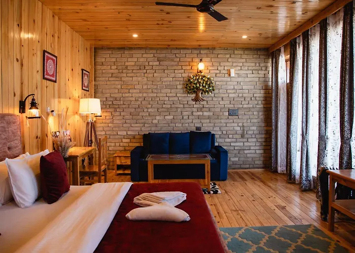 Kasar Himalaya Holiday Resort, Binsar Rd