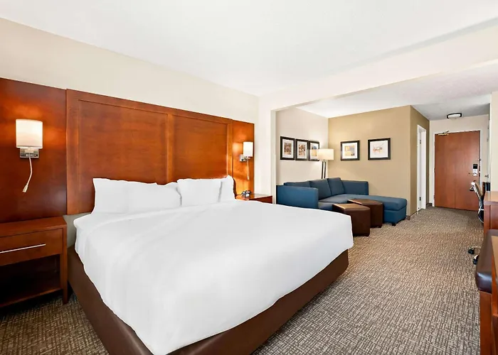 Comfort Inn & Suites Decatur-Forsyth